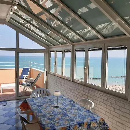 Apartament La Terrazza Sul Mare *